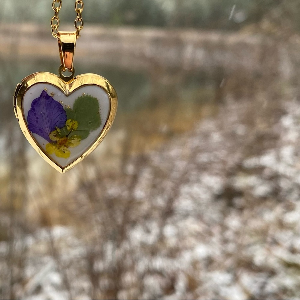 Pressed Flower Locket - Picture 3 of 9
